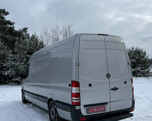 Серый Мерседес Sprinter, объемом двигателя 2.2 л и пробегом 430 тыс. км за 18800 $, фото 10 на Automoto.ua