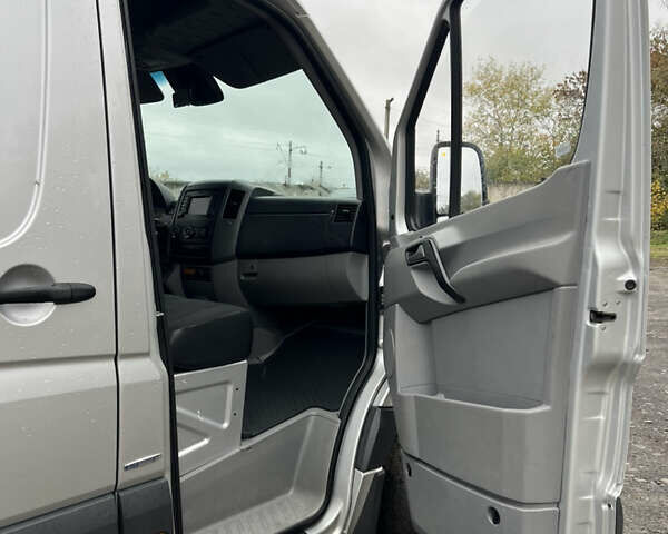 Мерседес Sprinter 2016 у Рожище на Automoto.ua Сірий Мерседес Sprinter, об'ємом двигуна 3 л та пробігом 335 тис. км за 39399 $, фото 14 на Automoto.ua
