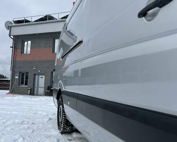 Серый Мерседес Sprinter, объемом двигателя 2.2 л и пробегом 430 тыс. км за 18800 $, фото 8 на Automoto.ua