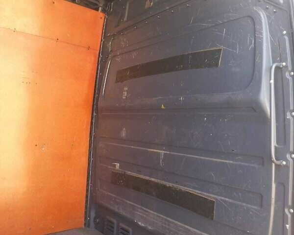 Серый Мерседес Sprinter, объемом двигателя 2.2 л и пробегом 242 тыс. км за 19800 $, фото 6 на Automoto.ua