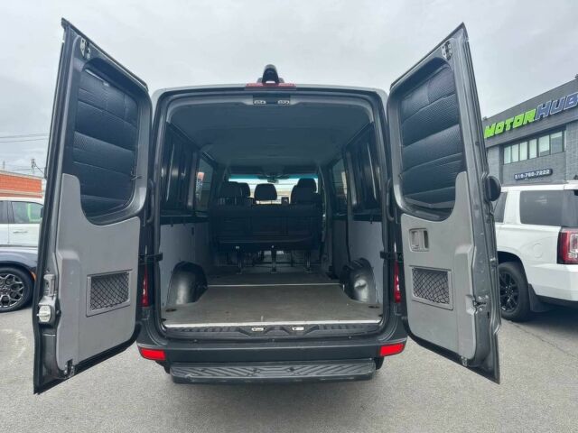 Серый Мерседес Sprinter, объемом двигателя 3 л и пробегом 126 тыс. км за 11600 $, фото 5 на Automoto.ua