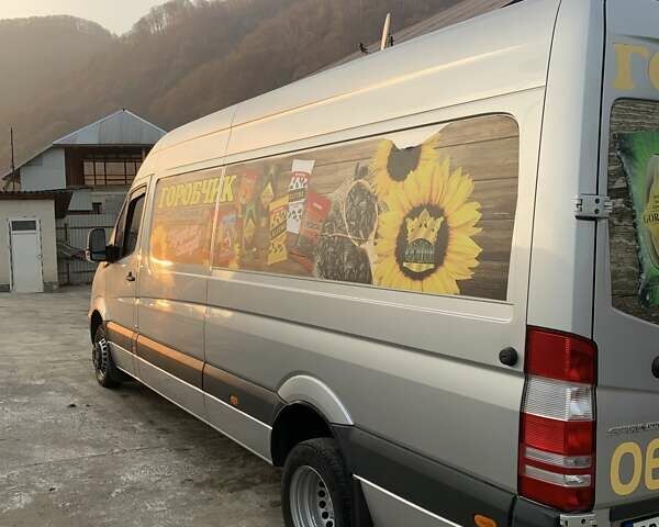 Серый Мерседес Sprinter, объемом двигателя 2.14 л и пробегом 288 тыс. км за 22000 $, фото 6 на Automoto.ua
