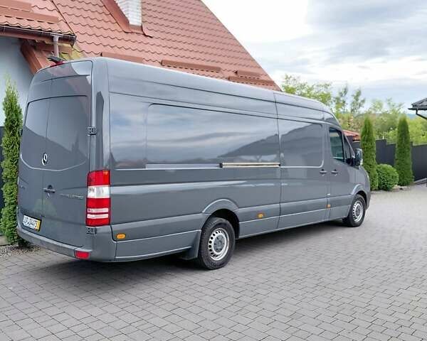 Сірий Мерседес Sprinter, об'ємом двигуна 3 л та пробігом 420 тис. км за 34299 $, фото 2 на Automoto.ua