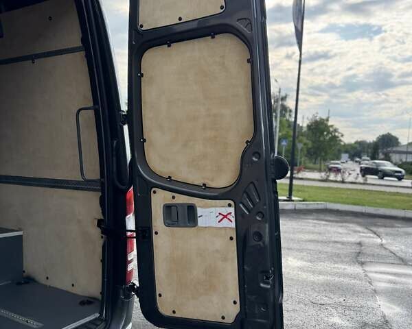 Серый Мерседес Sprinter, объемом двигателя 2.2 л и пробегом 264 тыс. км за 22900 $, фото 43 на Automoto.ua