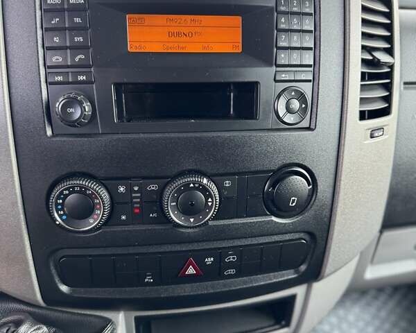 Серый Мерседес Sprinter, объемом двигателя 2.2 л и пробегом 264 тыс. км за 22900 $, фото 32 на Automoto.ua