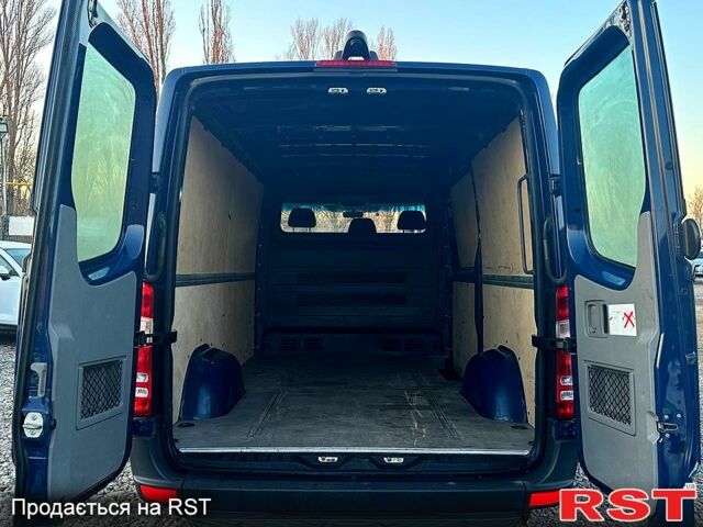 Серый Мерседес Sprinter, объемом двигателя 2.5 л и пробегом 285 тыс. км за 18500 $, фото 8 на Automoto.ua