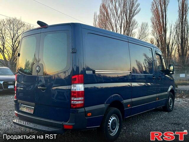 Серый Мерседес Sprinter, объемом двигателя 2.5 л и пробегом 285 тыс. км за 18500 $, фото 4 на Automoto.ua