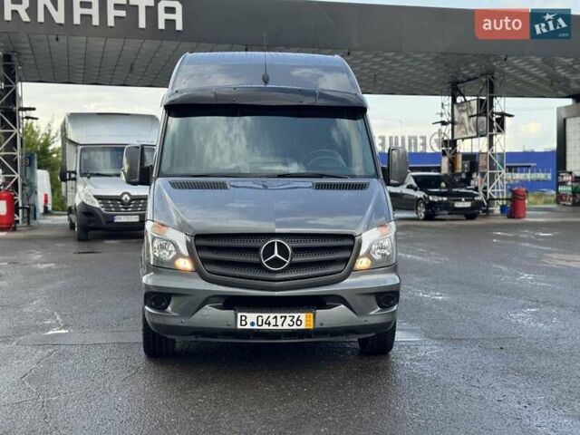 Серый Мерседес Sprinter, объемом двигателя 2.2 л и пробегом 264 тыс. км за 22900 $, фото 3 на Automoto.ua