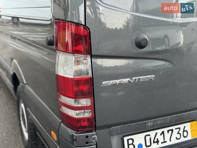 Серый Мерседес Sprinter, объемом двигателя 2.2 л и пробегом 264 тыс. км за 22900 $, фото 40 на Automoto.ua