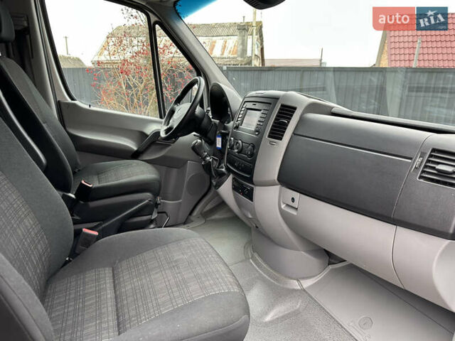 Серый Мерседес Sprinter, объемом двигателя 2.2 л и пробегом 231 тыс. км за 23300 $, фото 15 на Automoto.ua