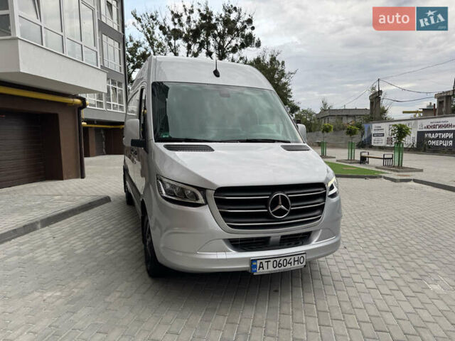 Серый Мерседес Sprinter, объемом двигателя 2.14 л и пробегом 288 тыс. км за 23500 $, фото 3 на Automoto.ua