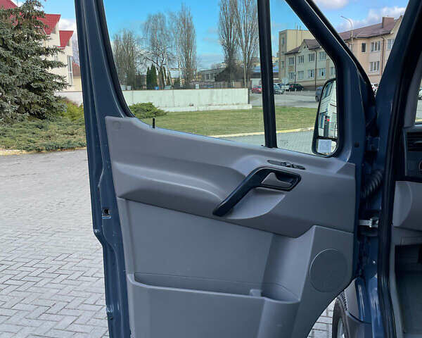 Сірий Мерседес Sprinter, об'ємом двигуна 2.99 л та пробігом 88 тис. км за 28550 $, фото 27 на Automoto.ua