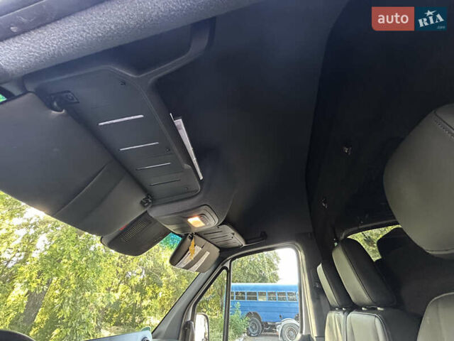 Серый Мерседес Sprinter, объемом двигателя 2.14 л и пробегом 414 тыс. км за 31500 $, фото 12 на Automoto.ua