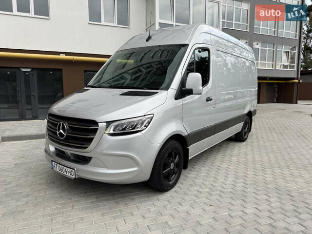Серый Мерседес Sprinter, объемом двигателя 2.14 л и пробегом 288 тыс. км за 23500 $, фото 4 на Automoto.ua