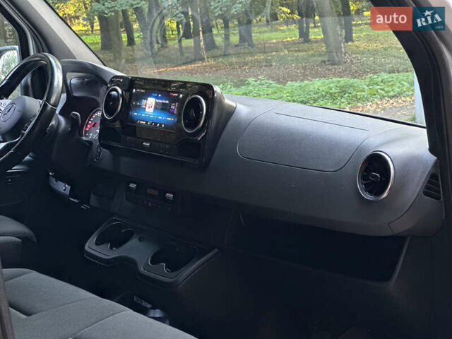 Серый Мерседес Sprinter, объемом двигателя 2.2 л и пробегом 481 тыс. км за 28400 $, фото 31 на Automoto.ua