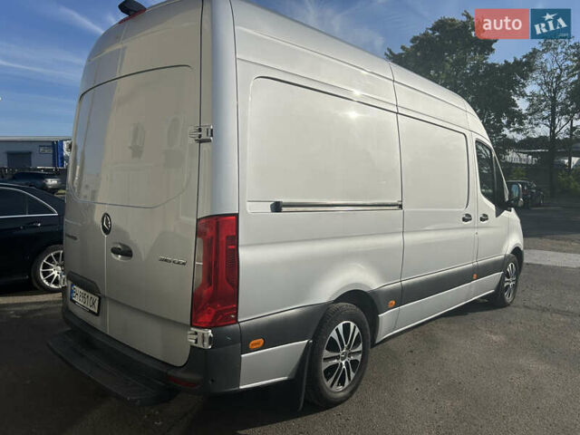 Серый Мерседес Sprinter, объемом двигателя 2.14 л и пробегом 414 тыс. км за 31500 $, фото 2 на Automoto.ua