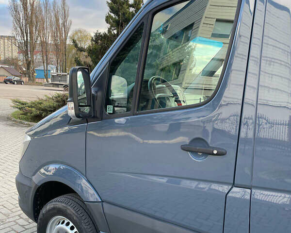 Сірий Мерседес Sprinter, об'ємом двигуна 2.99 л та пробігом 88 тис. км за 29000 $, фото 11 на Automoto.ua