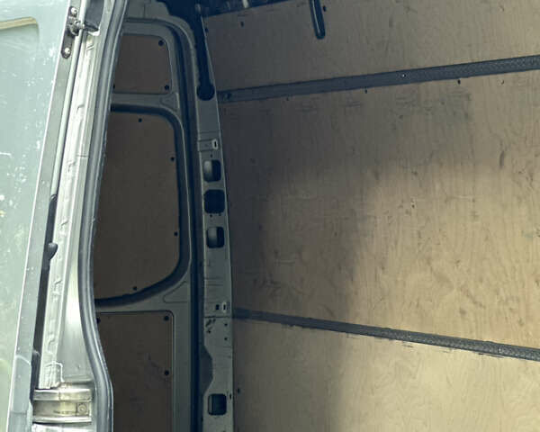 Серый Мерседес Sprinter, объемом двигателя 2.2 л и пробегом 481 тыс. км за 28400 $, фото 21 на Automoto.ua