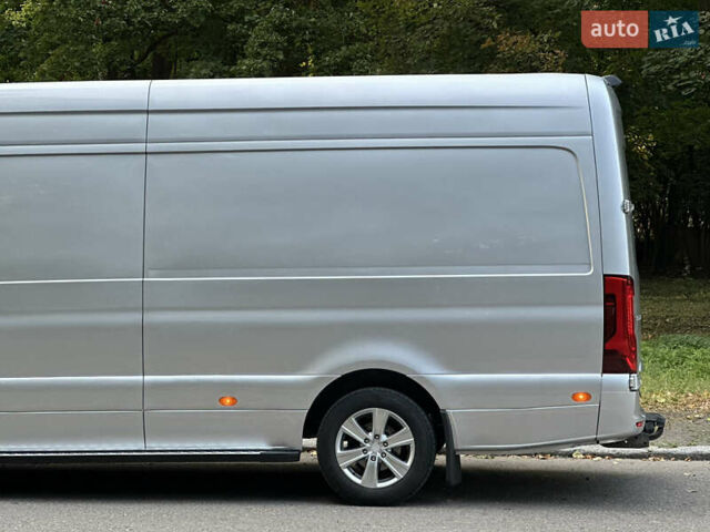 Серый Мерседес Sprinter, объемом двигателя 2.2 л и пробегом 481 тыс. км за 28400 $, фото 16 на Automoto.ua