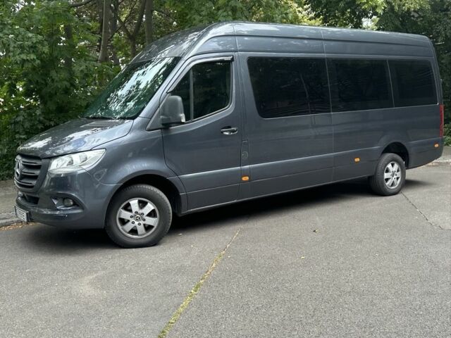 Серый Мерседес Sprinter, объемом двигателя 2.1 л и пробегом 820 тыс. км за 34815 $, фото 3 на Automoto.ua