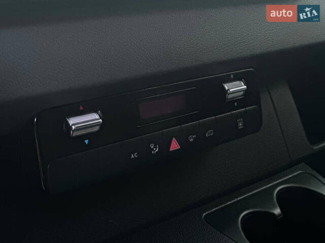 Сірий Мерседес Sprinter, об'ємом двигуна 2.1 л та пробігом 498 тис. км за 28000 $, фото 28 на Automoto.ua