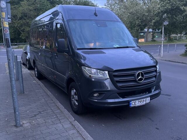 Серый Мерседес Sprinter, объемом двигателя 2.1 л и пробегом 820 тыс. км за 34815 $, фото 1 на Automoto.ua