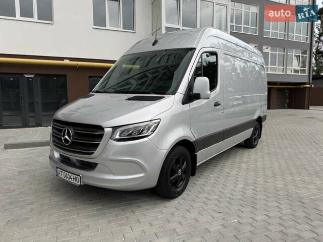 Серый Мерседес Sprinter, объемом двигателя 2.14 л и пробегом 288 тыс. км за 23500 $, фото 2 на Automoto.ua