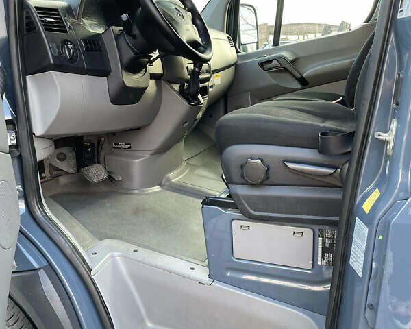 Сірий Мерседес Sprinter, об'ємом двигуна 2.99 л та пробігом 88 тис. км за 28550 $, фото 34 на Automoto.ua