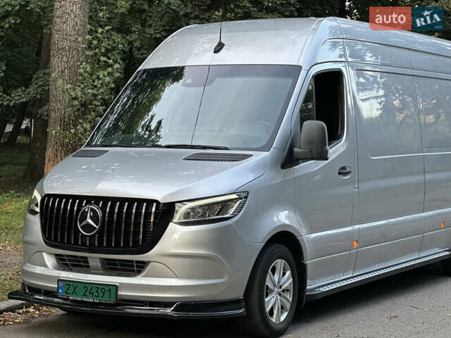 Серый Мерседес Sprinter, объемом двигателя 2.2 л и пробегом 481 тыс. км за 28400 $, фото 17 на Automoto.ua