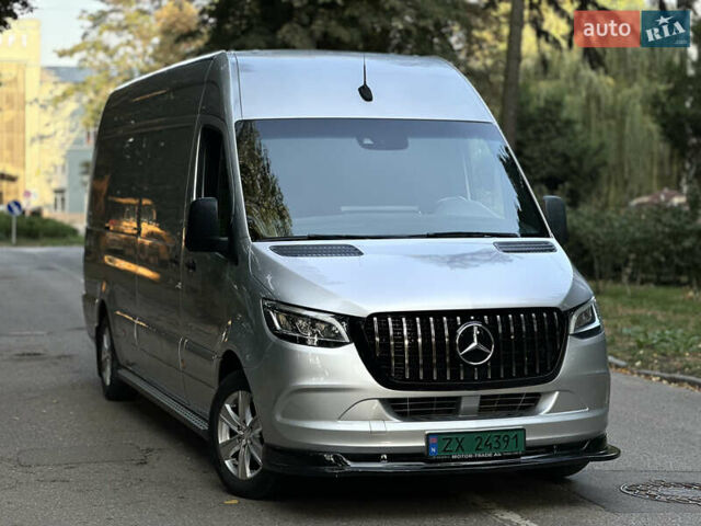 Серый Мерседес Sprinter, объемом двигателя 2.2 л и пробегом 481 тыс. км за 28400 $, фото 1 на Automoto.ua