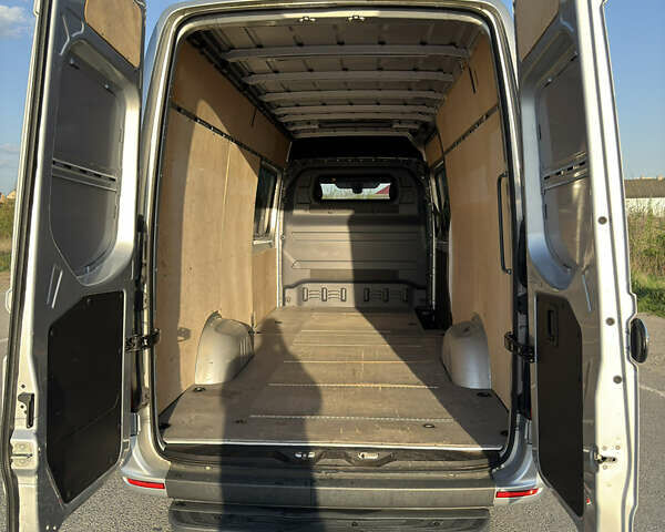 Серый Мерседес Sprinter, объемом двигателя 2.99 л и пробегом 157 тыс. км за 52237 $, фото 14 на Automoto.ua