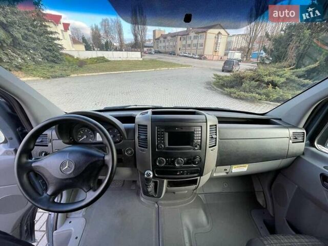 Серый Мерседес Sprinter, объемом двигателя 3 л и пробегом 80 тыс. км за 26555 $, фото 18 на Automoto.ua