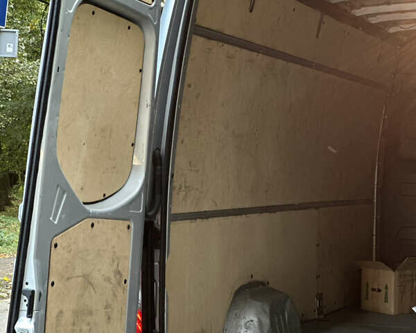 Серый Мерседес Sprinter, объемом двигателя 2.2 л и пробегом 481 тыс. км за 28400 $, фото 22 на Automoto.ua