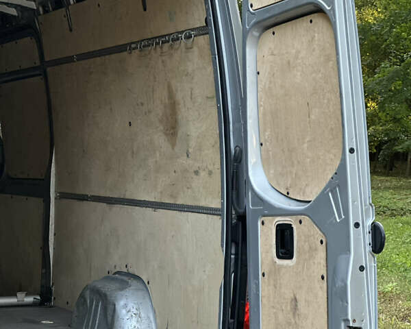 Серый Мерседес Sprinter, объемом двигателя 2.2 л и пробегом 481 тыс. км за 28400 $, фото 23 на Automoto.ua