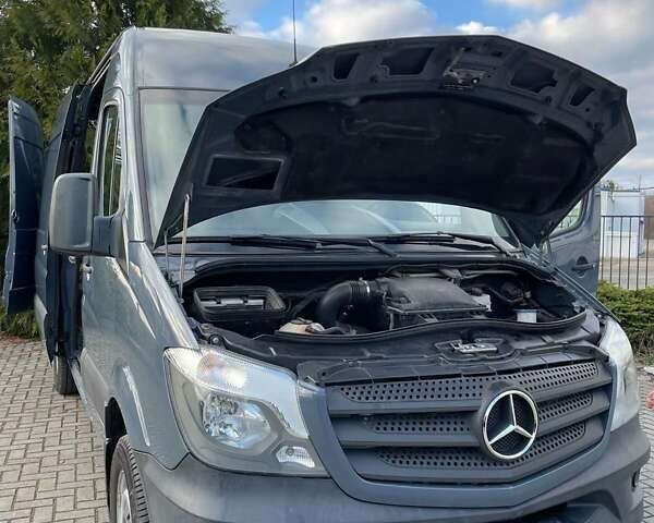 Серый Мерседес Sprinter, объемом двигателя 3 л и пробегом 80 тыс. км за 26555 $, фото 28 на Automoto.ua