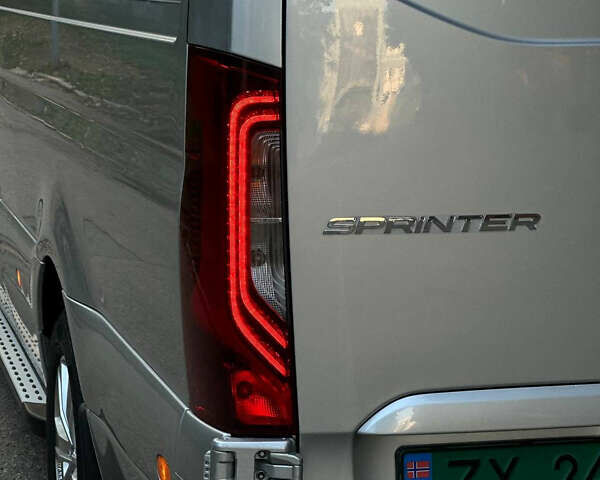 Сірий Мерседес Sprinter, об'ємом двигуна 2.1 л та пробігом 498 тис. км за 28000 $, фото 17 на Automoto.ua