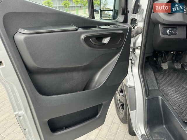 Серый Мерседес Sprinter, объемом двигателя 2.14 л и пробегом 288 тыс. км за 23500 $, фото 18 на Automoto.ua