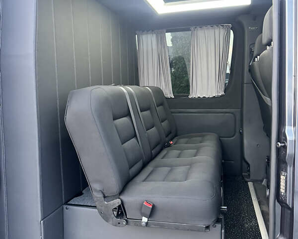 Мерседес Sprinter 2019 у Хотине на Automoto.ua Сірий Мерседес Sprinter, об'ємом двигуна 2.99 л та пробігом 245 тис. км за 52431 $, фото 7 на Automoto.ua