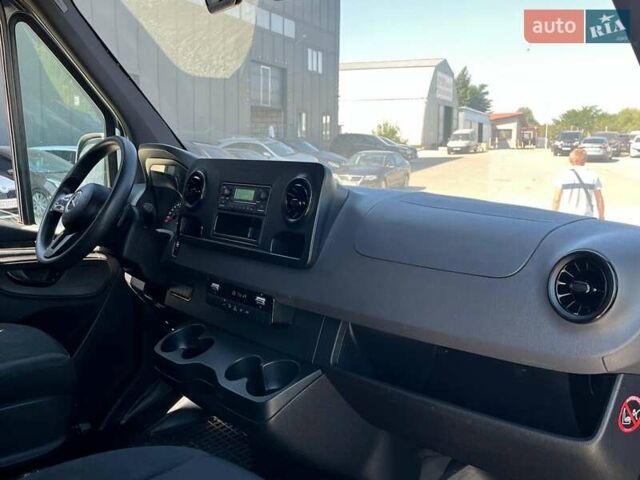 Мерседес Sprinter 2019 в Львове на Automoto.ua Серый Мерседес Sprinter, объемом двигателя 3 л и пробегом 83 тыс. км за 27740 $, фото 20 на Automoto.ua