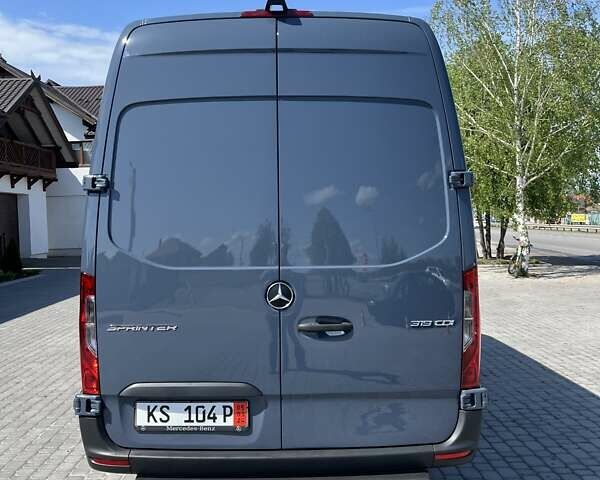 Серый Мерседес Sprinter, объемом двигателя 3 л и пробегом 21 тыс. км за 43900 $, фото 5 на Automoto.ua