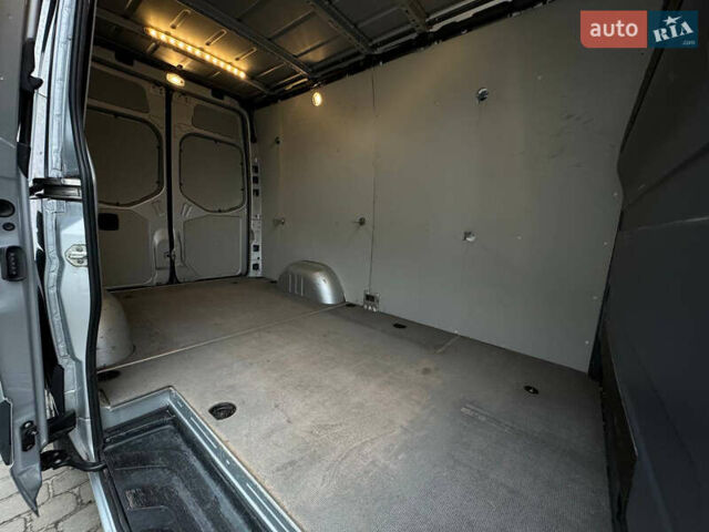 Серый Мерседес Sprinter, объемом двигателя 2.14 л и пробегом 222 тыс. км за 27000 $, фото 7 на Automoto.ua