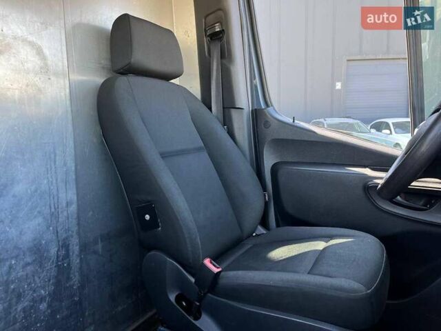 Мерседес Sprinter 2019 в Львове на Automoto.ua Серый Мерседес Sprinter, объемом двигателя 3 л и пробегом 83 тыс. км за 27740 $, фото 15 на Automoto.ua