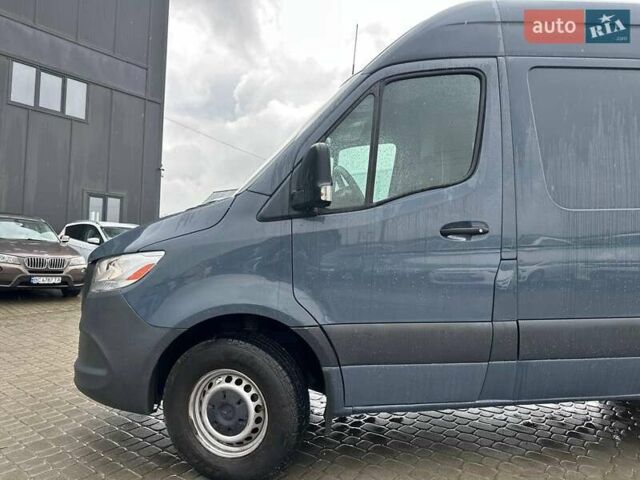 Серый Мерседес Sprinter, объемом двигателя 3 л и пробегом 83 тыс. км за 28900 $, фото 3 на Automoto.ua