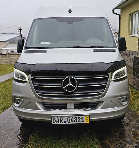 Серый Мерседес Sprinter, объемом двигателя 0 л и пробегом 158 тыс. км за 50970 $, фото 2 на Automoto.ua