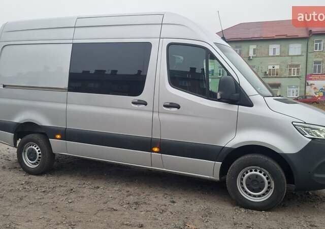 Серый Мерседес Sprinter, объемом двигателя 2.2 л и пробегом 330 тыс. км за 25990 $, фото 7 на Automoto.ua