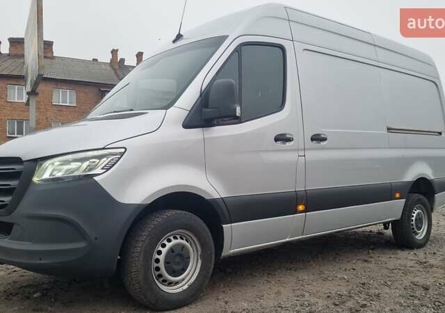 Серый Мерседес Sprinter, объемом двигателя 2.2 л и пробегом 330 тыс. км за 25990 $, фото 14 на Automoto.ua