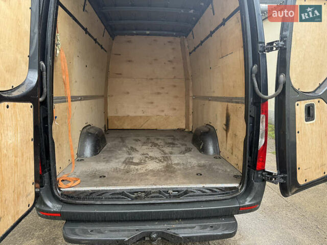 Мерседес Sprinter 2019 у Хотине на Automoto.ua Сірий Мерседес Sprinter, об'ємом двигуна 2.99 л та пробігом 245 тис. км за 52431 $, фото 47 на Automoto.ua