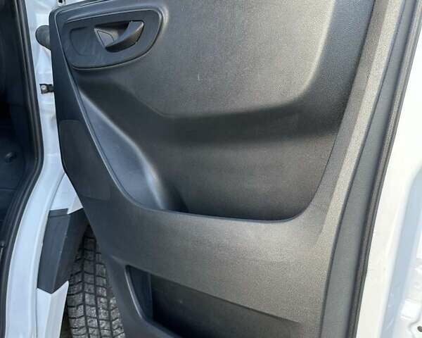 Серый Мерседес Sprinter, объемом двигателя 0 л и пробегом 248 тыс. км за 25000 $, фото 15 на Automoto.ua