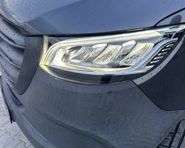 Мерседес Sprinter 2019 у Хотине на Automoto.ua Сірий Мерседес Sprinter, об'ємом двигуна 2.99 л та пробігом 245 тис. км за 52431 $, фото 2 на Automoto.ua