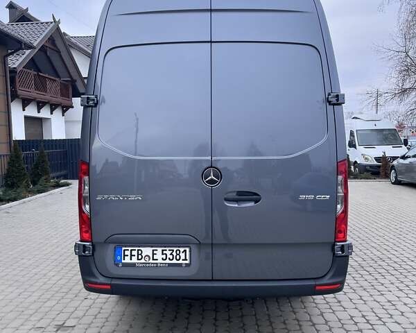 Серый Мерседес Sprinter, объемом двигателя 3 л и пробегом 112 тыс. км за 41490 $, фото 6 на Automoto.ua